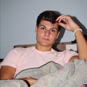 Meet your Posher, Tyler